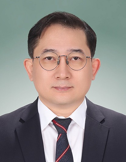 황정기 부목사